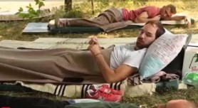 „CAMPIONATUL LENEI!” - Participanţii au voie doar să mănânce, să bea şi să stea pe internet, iar la final pot câştiga 300€